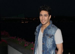 'Türk Bayrağını Dalgalandırmayı Borç Bildim'