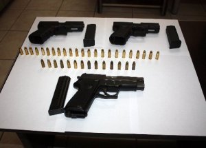 Glock Marka Silahlar Polisin Dikkatinden Kaçmadı