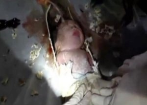 Tuvalete Atılan Bebek Atık Kurtarıldı!