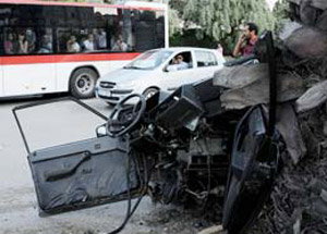 İkiye Bölünen Otomobilden Böyle Çıktı