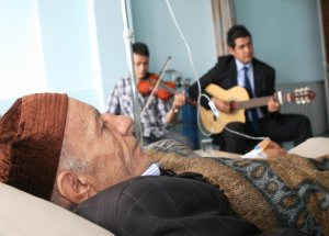 Van’da Kemoterapi Hastalarına Müzik Tedavisi