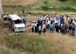 Minibüs Köprüden Uçtu: En Az 6 Ölü
