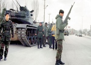 MGK'dan Sürpriz Adım!