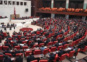 TBMM'de Görevde Yükselmeye Eğitim Şartı
