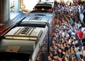 Metrobüs Seferleri Durdu, Öğrenciler Şaşırdı