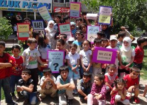 Kızıltepe'deki Suriyeli Çocuklar Okul İstedi