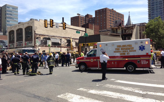 Philadelphia'da çöken binada 6 kişi öldü