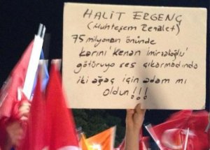 Bu Pankart Sosyal Medyayı Karıştırdı