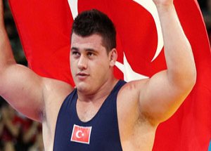 Milli Güreşçimiz Tepkisini Koydu!