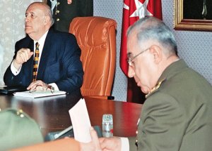 ‘MGK’nın Tavrı Hukukî Değil'