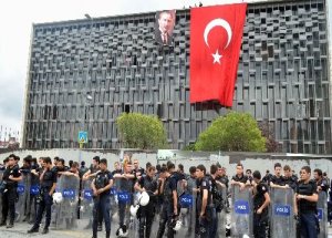 Taksim'de 'Vatan Sana Canım Feda' Sloganları