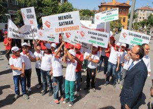 Çocuklar “Çocuk İşçiliğine Hayır" İçin Yürüdü