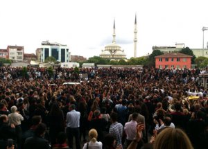 Avukatlar Basın Mensuplarına Hakaret Etti.