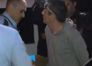 Polisin Üzerine Aracını Sürdü!