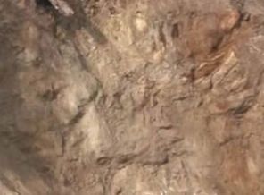 Heyelan İnsan Kemiklerini Ortaya Çıkardı