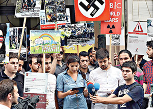 BBC, CNN ve Reuters’e Protesto