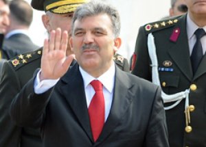 Gül'den Jandarmaya 174. Yıl Kutlaması