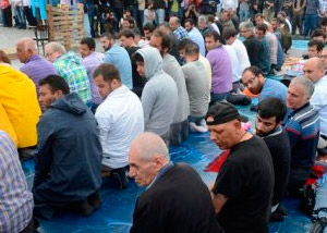 Gezi'de İkinci Cuma Namazı