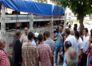 Polisi Bile Şaşırtan İnsan Taşımacılığı