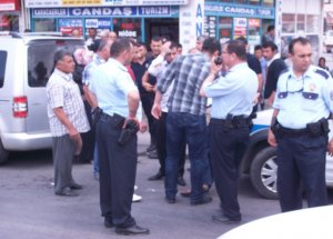 Aksaray'da Yol Verme Kavgası: 2 Yaralı