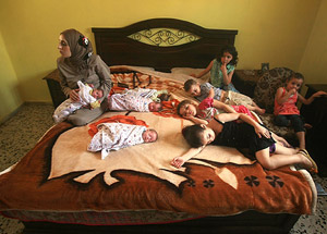 21 Yaşında 11 Çocuğu Var!