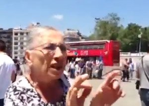 Yaşlı Teyze'den Eylemcilere İsyan
