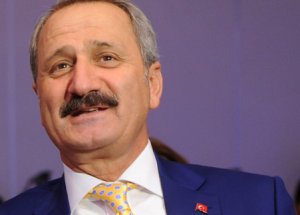 "Almanya Başbakanı'nı Önemsemiyorum"