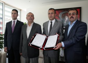 Babaları İçin Okul Yaptıracaklar
