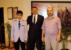 Şampiyon Hafız, Başkan Akın’ı Ziyaret Etti