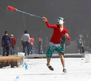 Sapanlı Memur, Taşlı İşçi