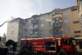 Büyüyen Yangın 36 Daireyi Boşalttırdı!