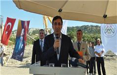 Hükümetin arkasında millet var