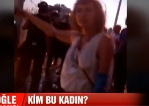 Taksim'deki Bu Kadın Kim?