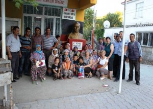 CHP Parti Okulundan Karaayıt Köyüne Kitaplık