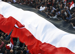 Mısır'da meydanlar ısınıyor