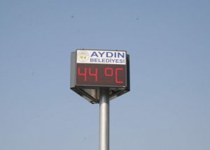 Aydın’da Termometre 44 Dereceyi Gösterdi