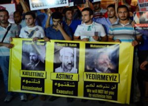 Mursi İçin Açılan Erdoğan Pankartı