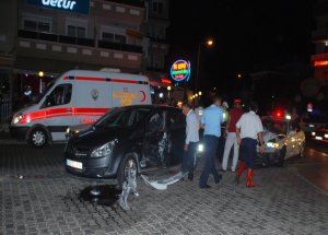Marmaris'te Trafik Kazası: 3 Yaralı