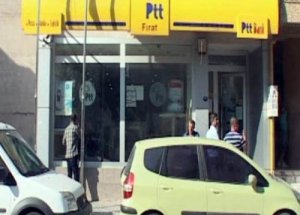 İzmir'de PTT Şubesi Soyuldu