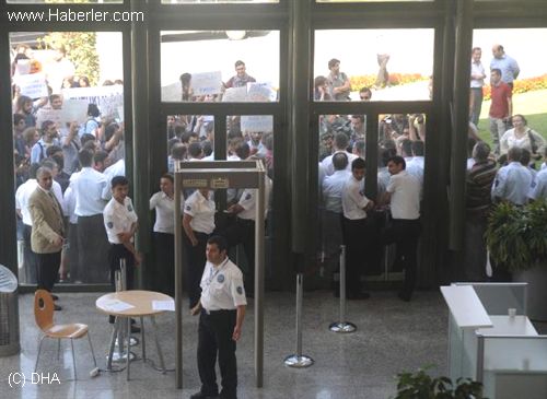 İTÜ'de YÖK Protestosu
