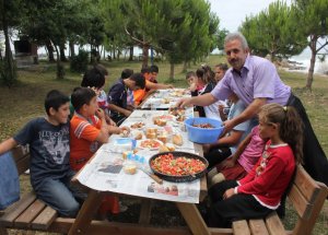Yaz Kur'an Kursu Öğrencilerinin Piknik Keyfi