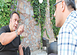 Bunlar Sanatçı Değil VATAN HAİNİ!