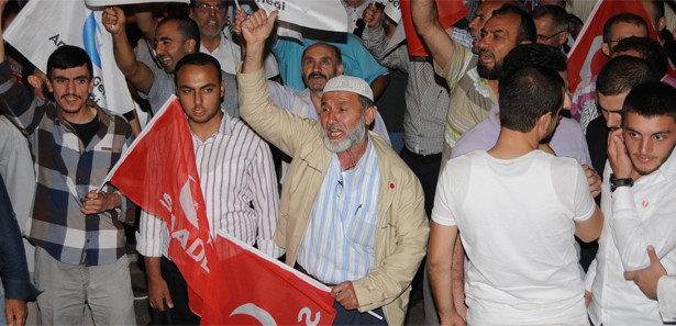 Saadet Partiden Darbe Protestosu