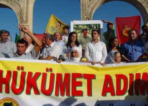 Bdp Batmanda “Hükümet Adım At” Yürüyüşü Yaptı