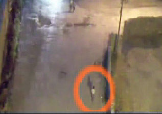 9'undaki Çocuğun Elinde Bomba