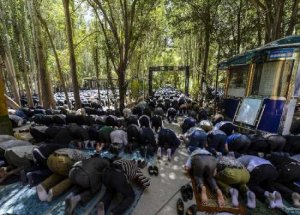 Doğu Türkistan'da Cuma Namazı