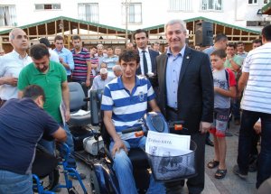 46 Engelli Vatandaşa Akülü Araba Verildi