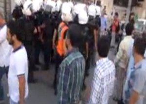 Eylemcilere Vatandaştan Meydan Dayağı