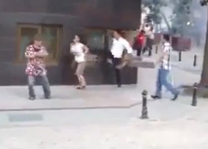 Palalı Adamın Saldırdığı Kadın Konuştu