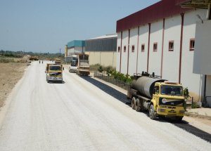 Sanayi Sitesinin Yolları Asfaltlanıyor